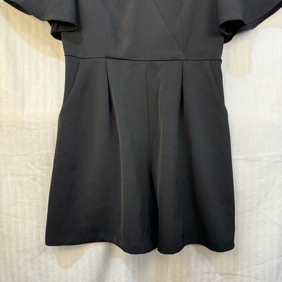 Aloha Studio Black V-Neck Romper Medium Flutter Sleeves Hand Pockets Back Zip - Picture 5 of 7